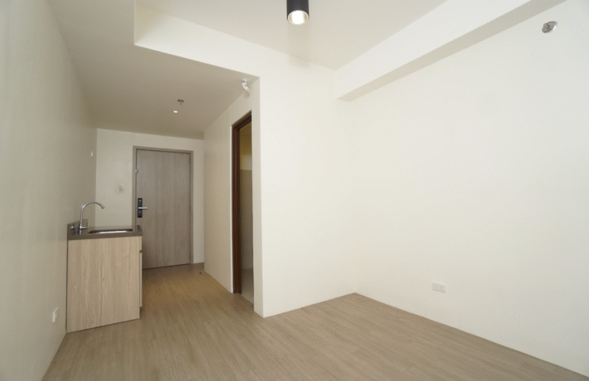 median flats bare studio 2