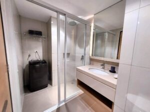 128 nivel hills bathroom