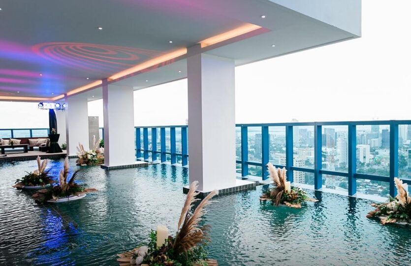 38 Park Amenity Premiere pool