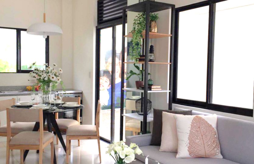 Living Room (2)