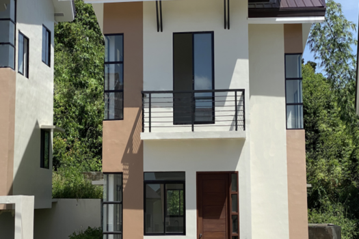 Serenis North - SD-Uphill Photo1
