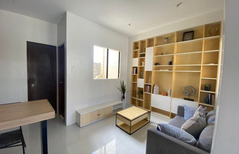 Serenis South living