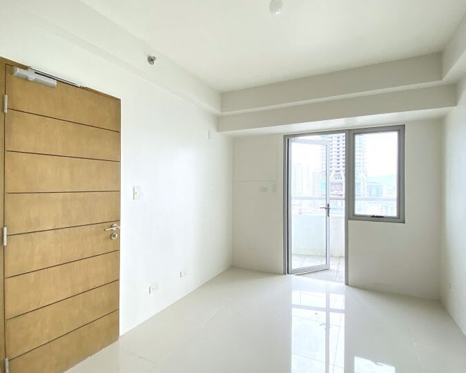 taft east gate 1BR finished balcony 2